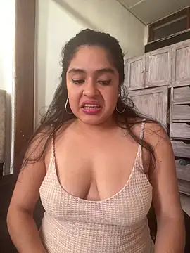 EmilyNoir1 online show from 28, 7, 2026