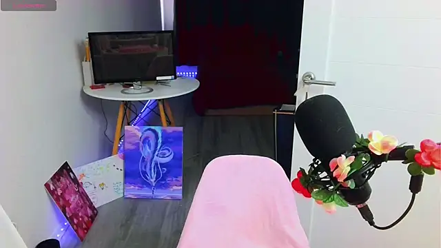 peachyness online show from 26, 6, 2026