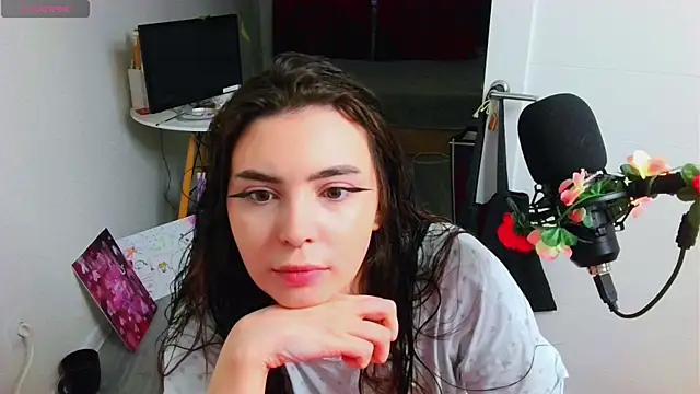 peachyness online show from 30, 6, 2026