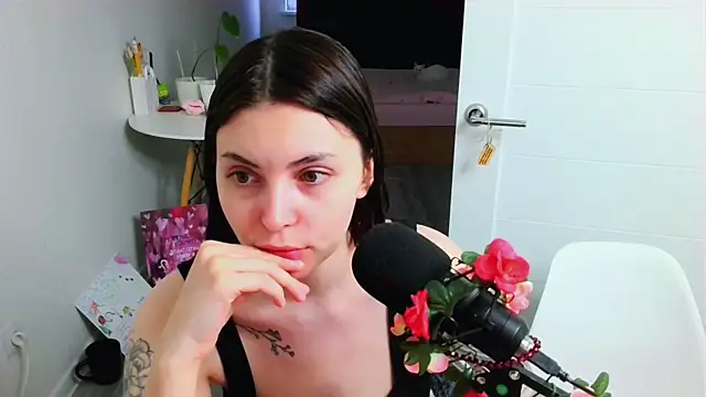 peachyness online show from 20, 7, 2026