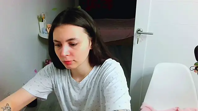 peachyness online show from 29, 7, 2026