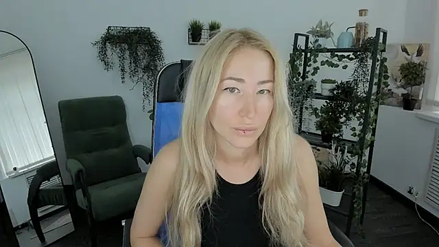 AstraMonroe online show from 6, 4, 2026