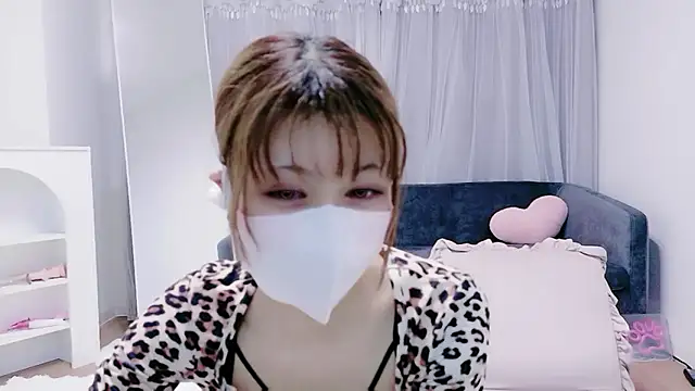 -Nyanko-chan- online show from 26, 4, 2026