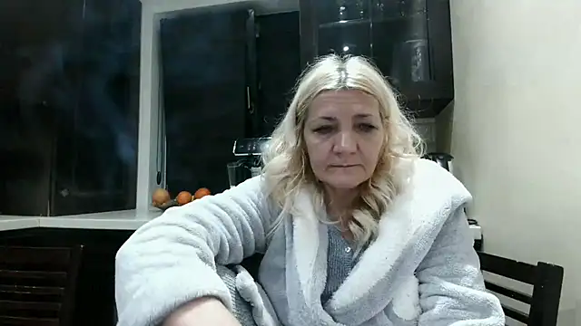 Snapshot of ButterflyBlondie chatting on 3, 2, 2026 ButterflyBlondie online show from 3, 2, 2026