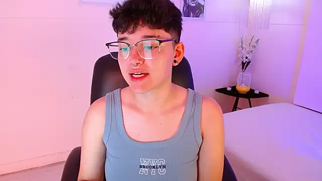 Snapshot of jeroharper chatting on 3, 10, 2025 jeroharper online show from 3, 10, 2025