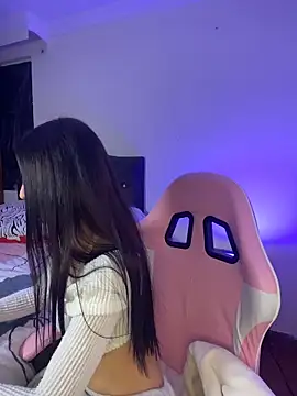 Lia  1 online show from 4, 3, 2026