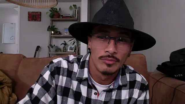 Snapshot of tanjir020 chatting on 12, 11, 2025 tanjir020 online show from 12, 11, 2025