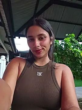 Lorena Mcfly online show from 13, 7, 2026