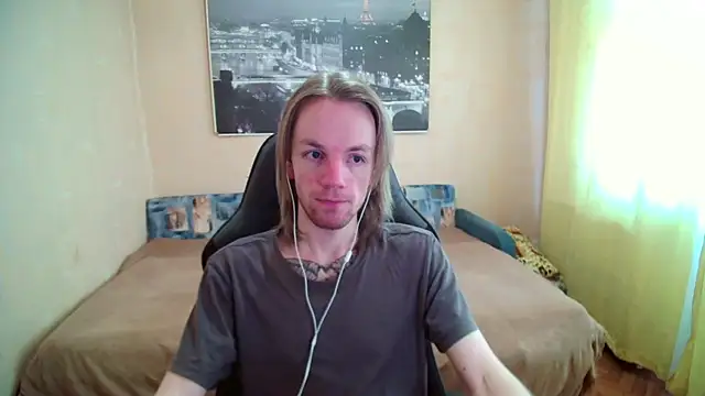 Snapshot of AdamDickens chatting on 13, 9, 2025 AdamDickens online show from 13, 9, 2025