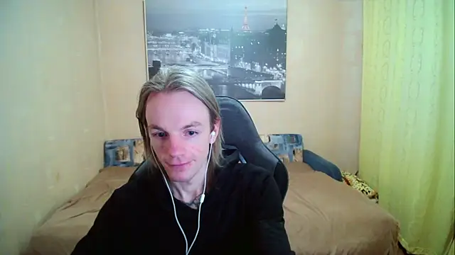 Snapshot of AdamDickens chatting on 25, 9, 2025 AdamDickens online show from 25, 9, 2025