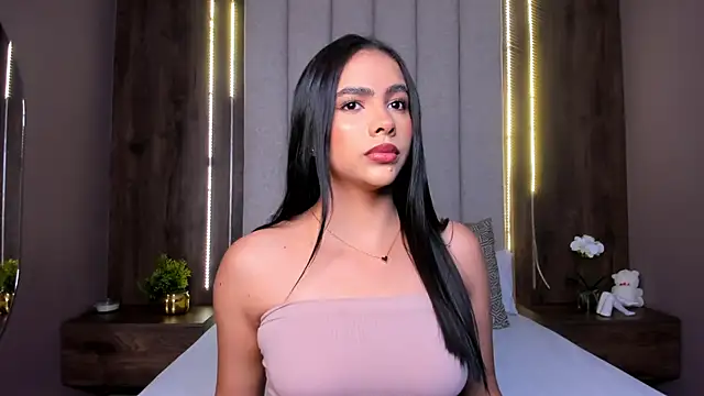 LucySalvatore  online show from 10, 9, 2025