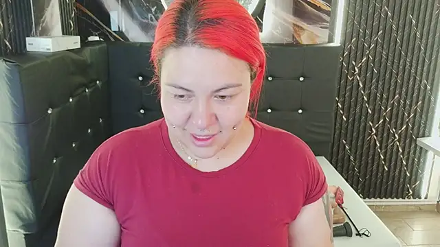 Witch Scarlet online show from 22, 4, 2026