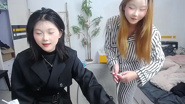 Snapshot of Babygirls523 chatting on 26, 9, 2025 Babygirls523 online show from 26, 9, 2025