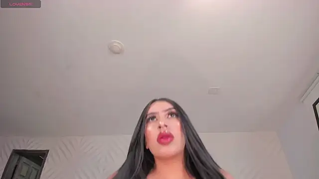 LeahLombardi  online show from 31, 3, 2026