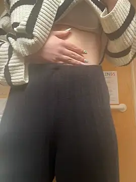 hazel wood21 online show from 10, 3, 2026