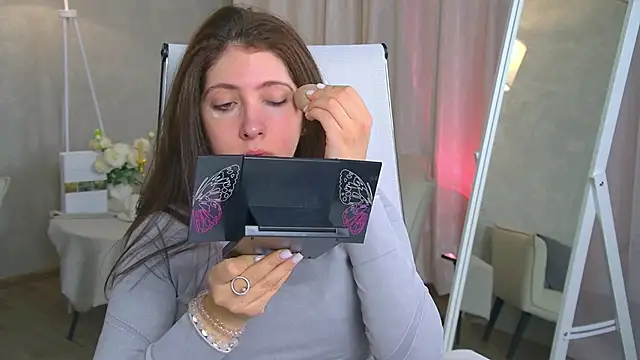 Mary Miiller online show from 23, 11, 2025