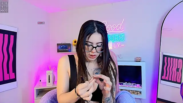 Alice Vixen online show from 25, 4, 2026