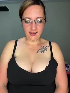 XADICTIVEX online show from 5, 10, 2025