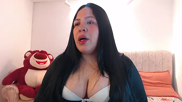 Ashley Grahaam online show from 15, 12, 2025