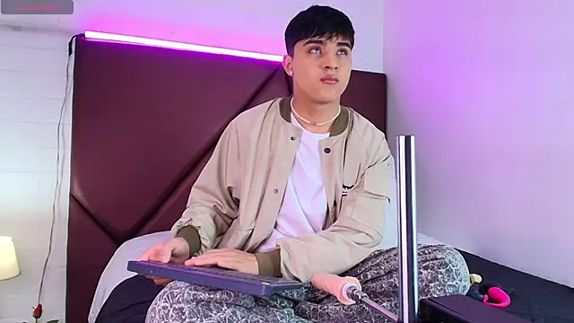 Lucass love online show from 13, 9, 2025