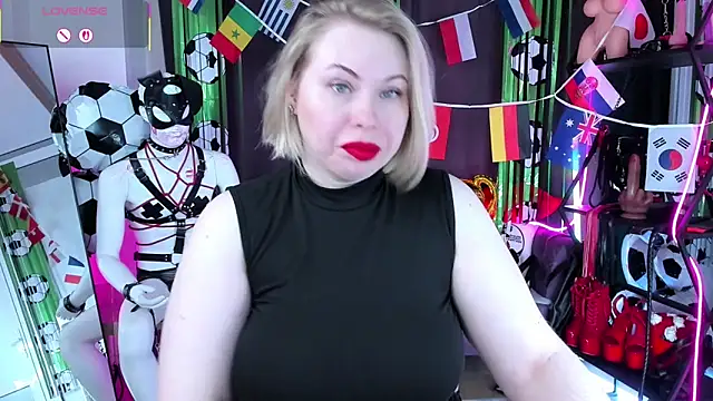 Snapshot of Anna_Maxwell chatting on 15, 6, 2026 Anna Maxwell online show from 15, 6, 2026