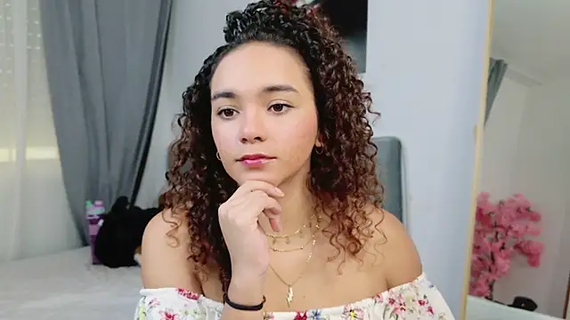 Snapshot of Taylor_Tina chatting on 19, 10, 2025 Taylor Tina online show from 19, 10, 2025