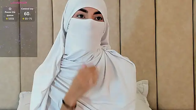  Zahiira  online show from 10, 10, 2025