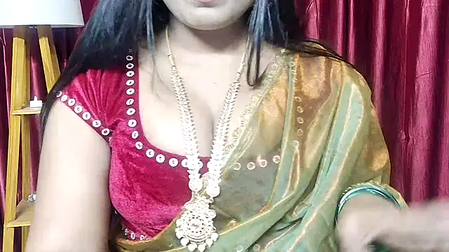 Webrowncouple online show from 10, 11, 2025