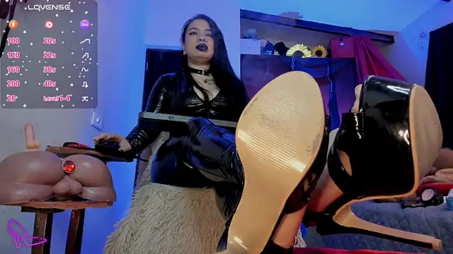 Dannia danne online show from 10, 3, 2026