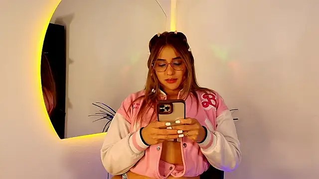 Snapshot of Sophie_Janner chatting on 31, 1, 2026 Sophie Janner online show from 31, 1, 2026