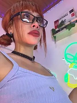 ScarlettRusso1 online show from 25, 10, 2025