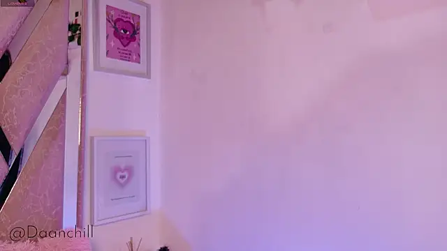 Snapshot of ScarlettRusso1 chatting on 8, 6, 2026 ScarlettRusso1 online show from 8, 6, 2026