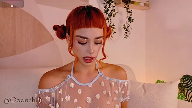 ScarlettRusso1 online show from 5, 8, 2026