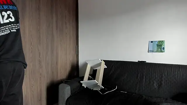 natevillage online show from 21, 4, 2026