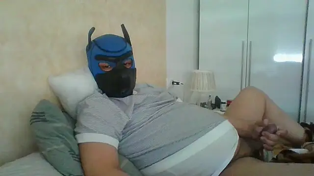 soumicuckold1 online show from 5, 4, 2026