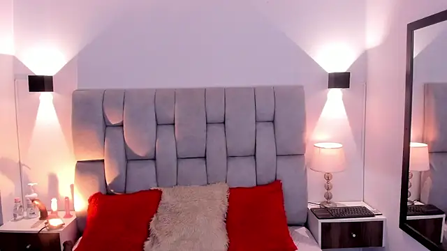 Snapshot of Mia_volkova chatting on 8, 9, 2025 Mia volkova online show from 8, 9, 2025