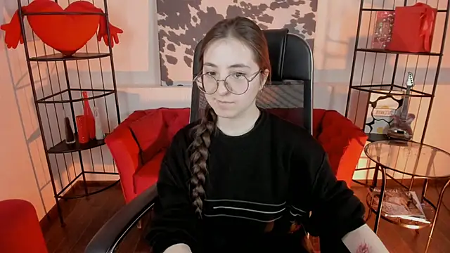 VirtuallVoyant online show from 25, 4, 2026