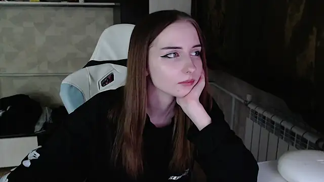 Snapshot of Cutti_Crystal chatting on 24, 2, 2026 Cutti Crystal online show from 24, 2, 2026