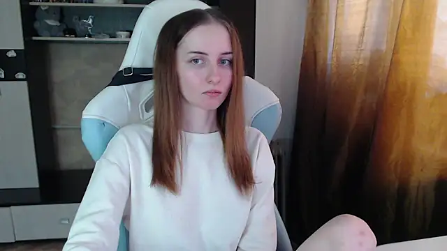 Snapshot of Cutti_Crystal chatting on 3, 3, 2026 Cutti Crystal online show from 3, 3, 2026