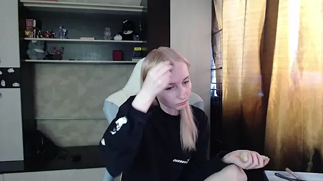 Snapshot of Cutti_Crystal chatting on 31, 3, 2026 Cutti Crystal online show from 31, 3, 2026