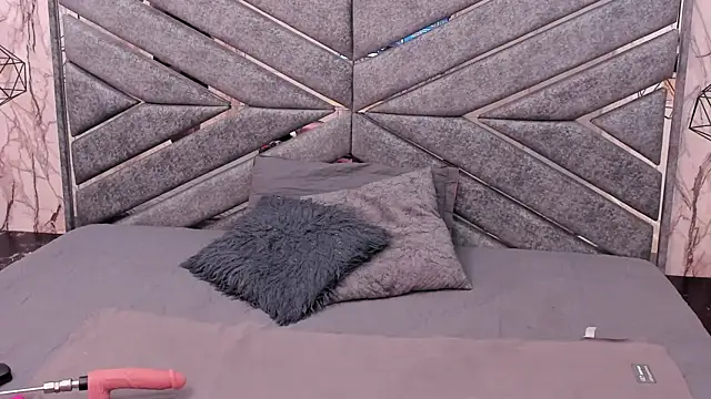 SASHA BROWNIE   online show from 11, 1, 2026