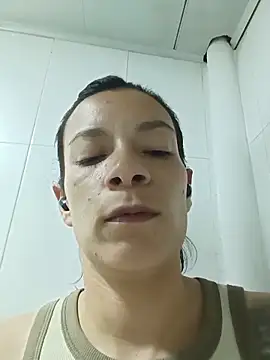 Snapshot of kim_lebanon chatting on 4, 6, 2026 kim lebanon online show from 4, 6, 2026
