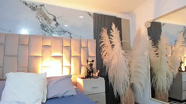 cloesummerr  online show from 24, 4, 2026