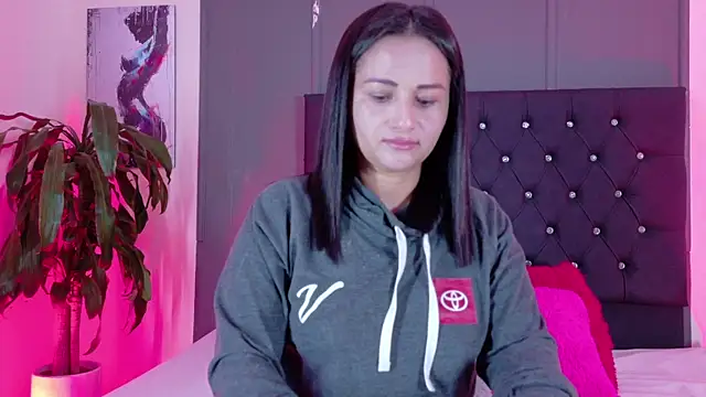 Zafiro  Brown online show from 29, 9, 2025