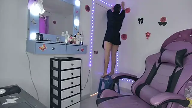 soffy rosses online show from 11, 6, 2026