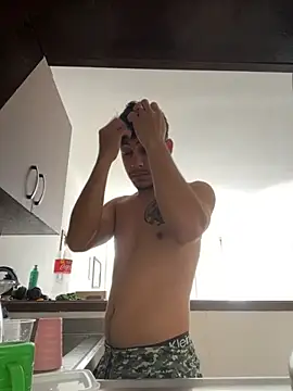 Snapshot of Luke_Stone chatting on 27, 9, 2025 Luke Stone online show from 27, 9, 2025