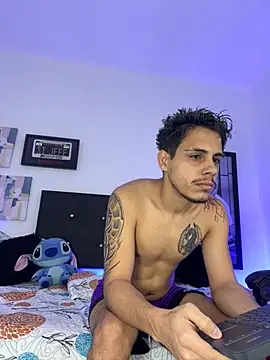 Snapshot of Luke_Stone chatting on 12, 10, 2025 Luke Stone online show from 12, 10, 2025