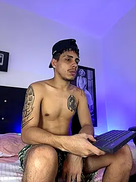 Snapshot of Luke_Stone chatting on 10, 11, 2025 Luke Stone online show from 10, 11, 2025