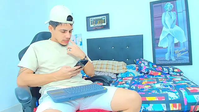 Luke Stone online show from 25, 4, 2026