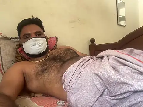 Snapshot of HandsomeMche chatting on 23, 10, 2025 HandsomeMche online show from 23, 10, 2025